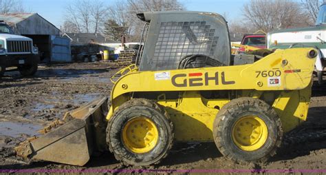 2001 gehl 7600 skid steer specs|gehl sl7600 skid steer.